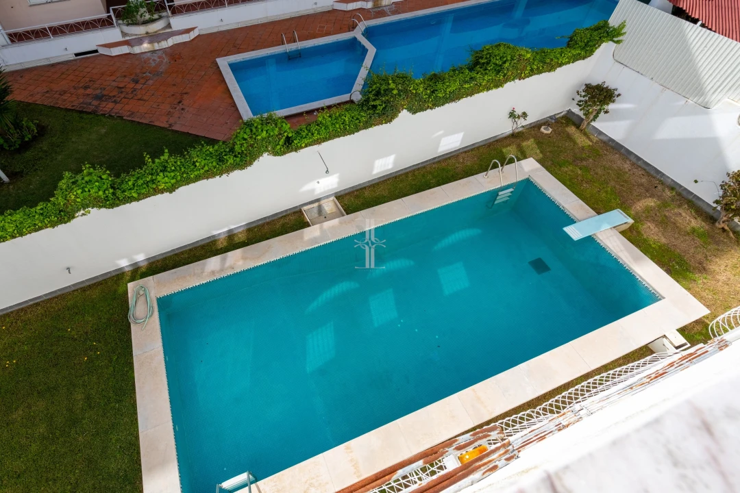 Apartamento T6 para Venda em Costa da Caparica Foto 39