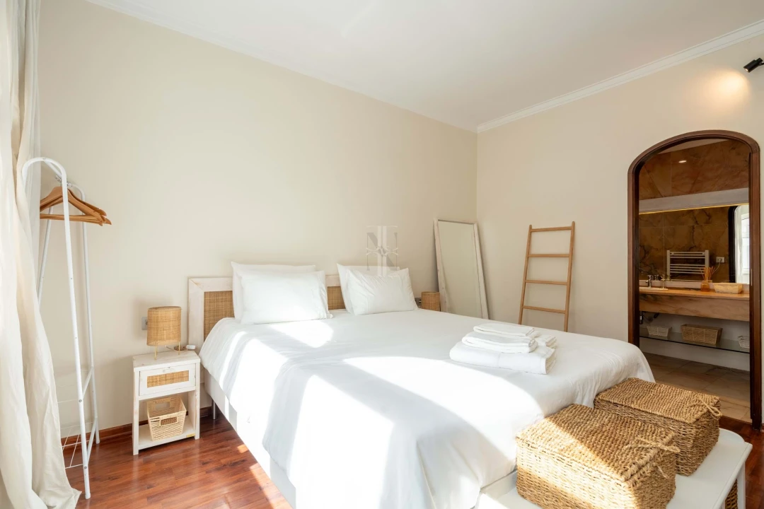 Apartamento T6 para Venda em Costa da Caparica Foto 31