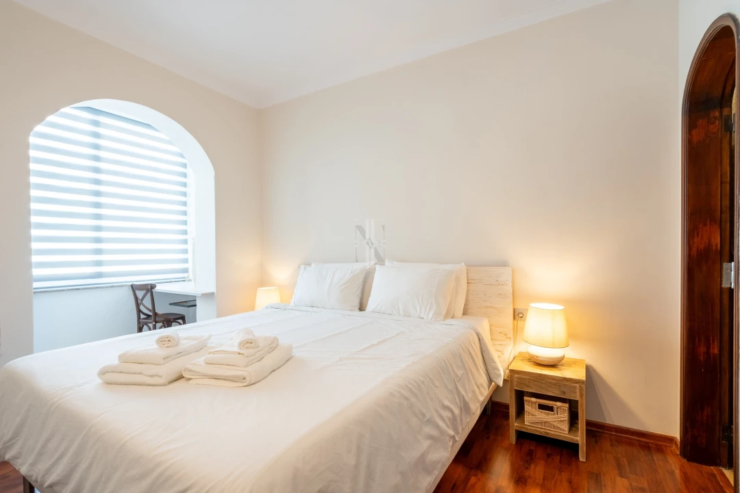 Apartamento T6 para Venda em Costa da Caparica Foto 21