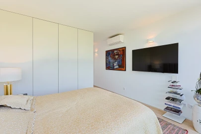 Moradia T4 para Venda em Carnaxide e Queijas