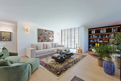 Moradia T4 para Venda em Carnaxide e Queijas