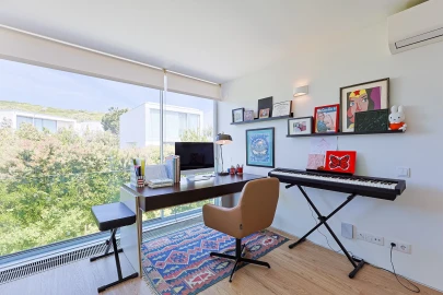 Moradia T4 para Venda em Carnaxide e Queijas