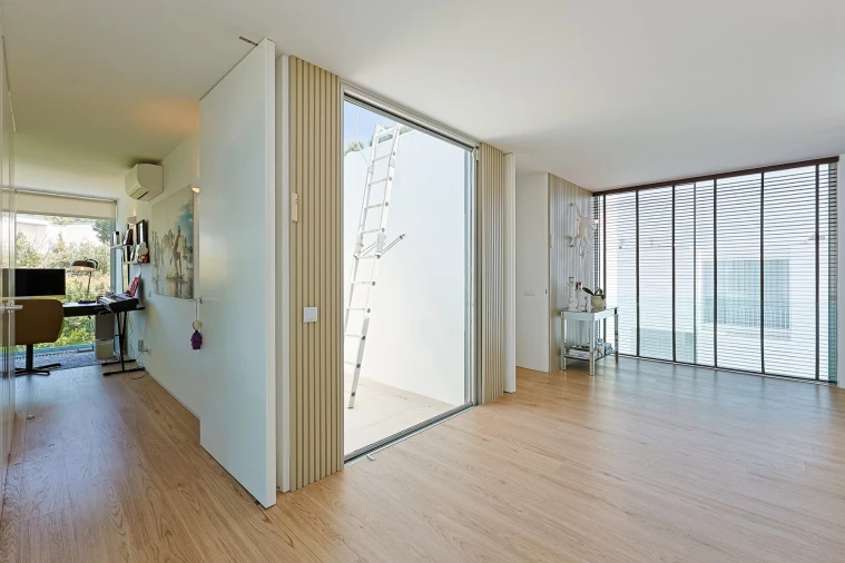 Moradia T4 para Venda em Carnaxide e Queijas Foto 19