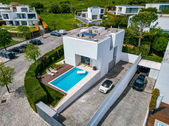 Moradia T4 para Venda em Carnaxide e Queijas Foto 80