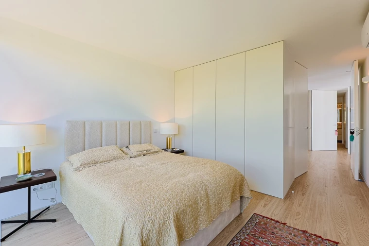 Moradia T4 para Venda em Carnaxide e Queijas Foto 23