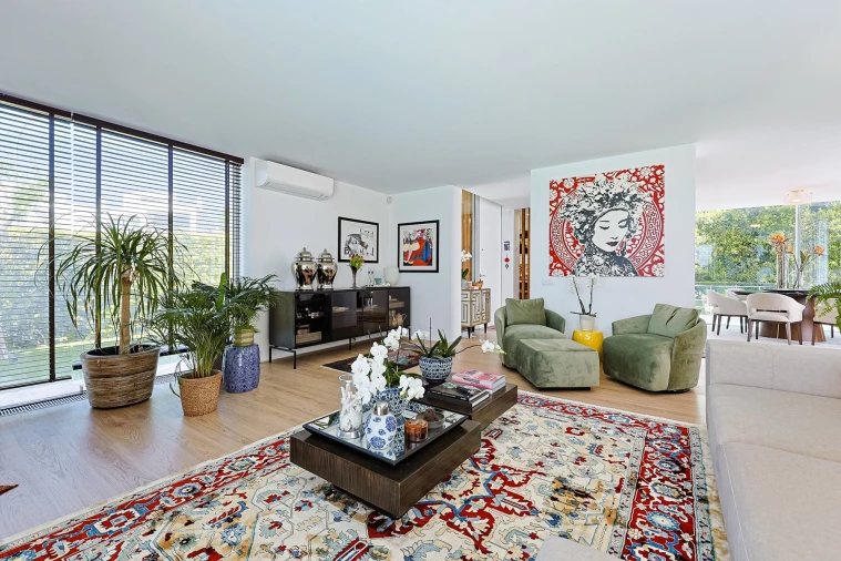 Moradia T4 para Venda em Carnaxide e Queijas Foto 5