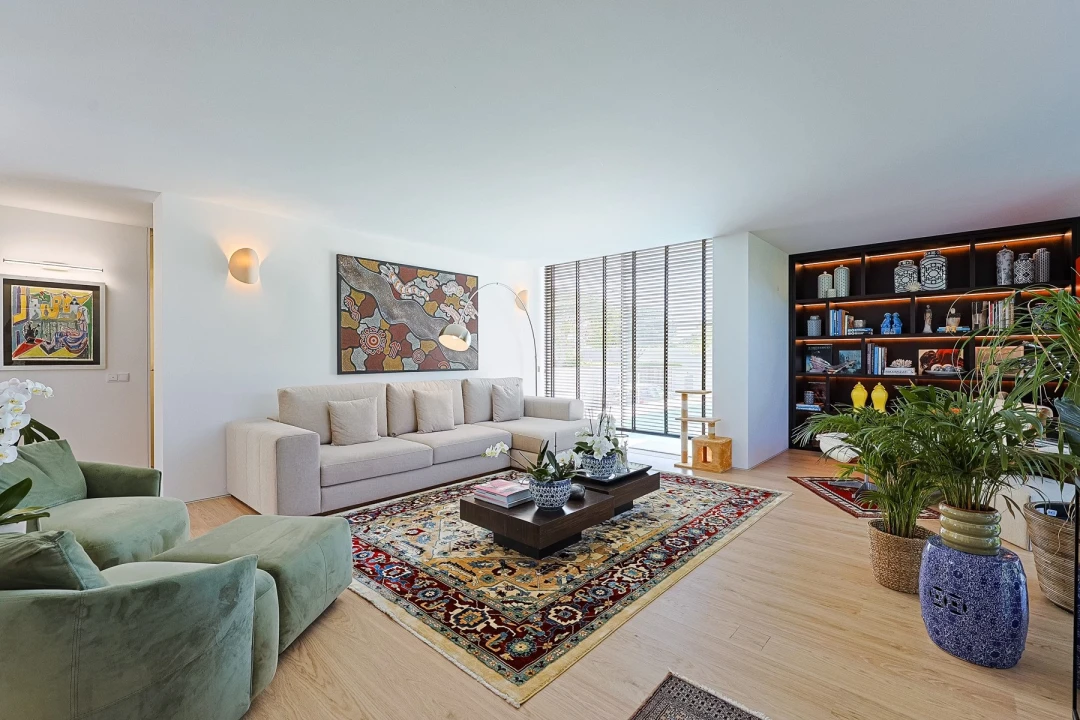 Moradia T4 para Venda em Carnaxide e Queijas Foto 3