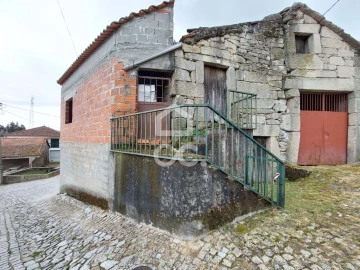 Moradia T2 para Venda em Ardãos e Bobadela