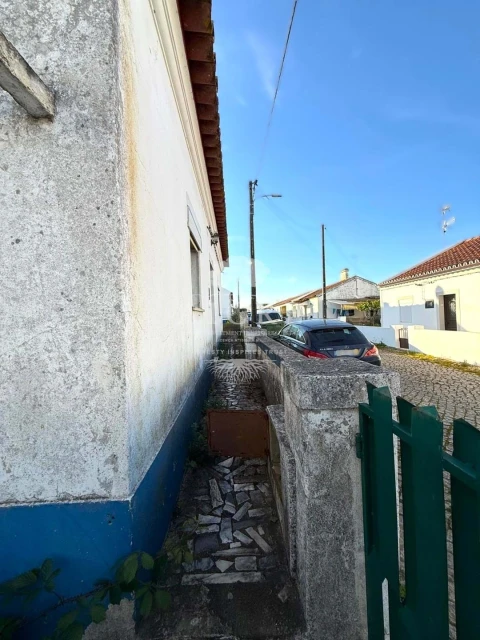 Moradia T2 para Venda em Nossa Senhora da Graça do Divor