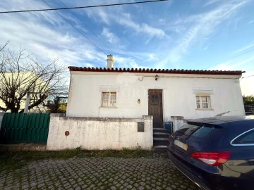 Moradia T2 para Venda em Nossa Senhora da Graça do Divor