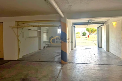 Garagem para Venda em Albufeira e Olhos de Água