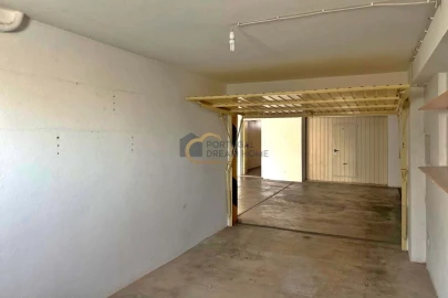 Garagem para Venda em Albufeira e Olhos de Água