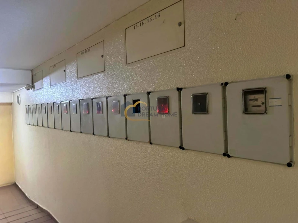 Garagem para Venda em Albufeira e Olhos de Água Foto 10