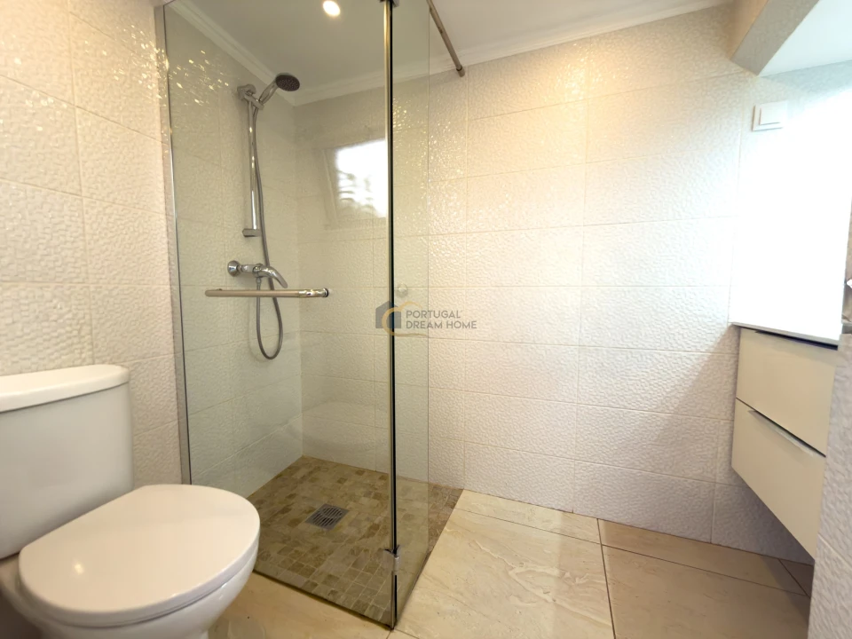 Apartamento T2 para Venda em Albufeira e Olhos de Água Foto 13