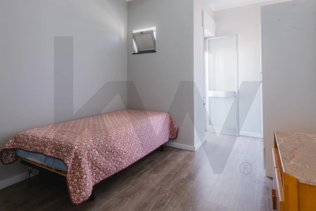 Apartamento T2 para Venda em Portimão Foto 13
