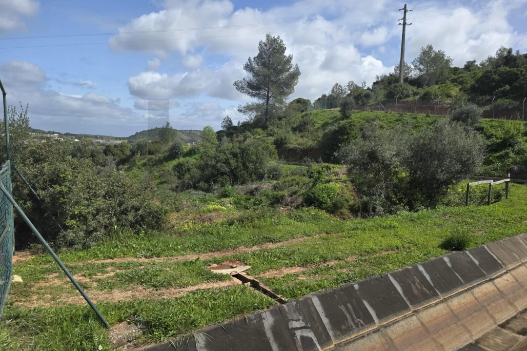 Terreno para Venda em Odiaxere Foto 1