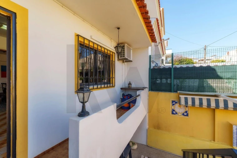 Moradia T3 para Arrendamento férias em Montenegro Foto 10