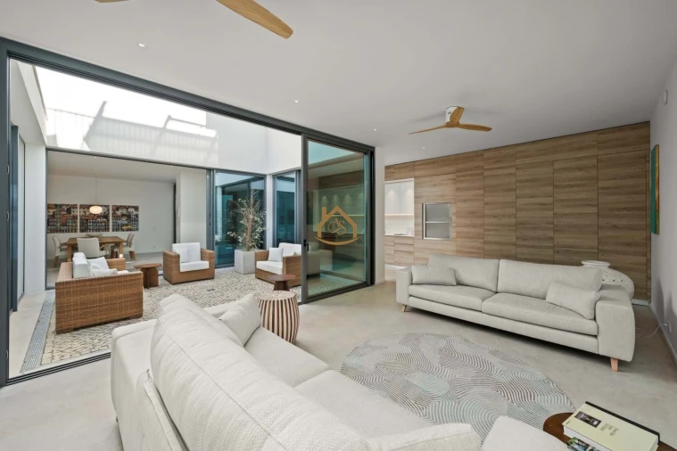 Moradia T3 para Venda em Lagos (São Sebastião e Santa Maria) Foto 3