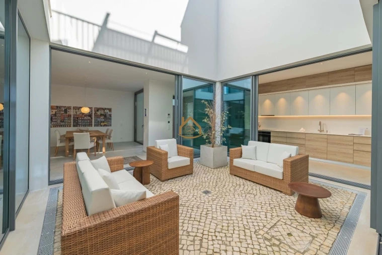 Moradia T3 para Venda em Lagos (São Sebastião e Santa Maria) Foto 11