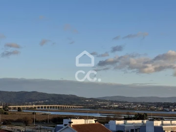 Moradia T3 para Venda em Santa Maria Maior e Monserrate e Meadela