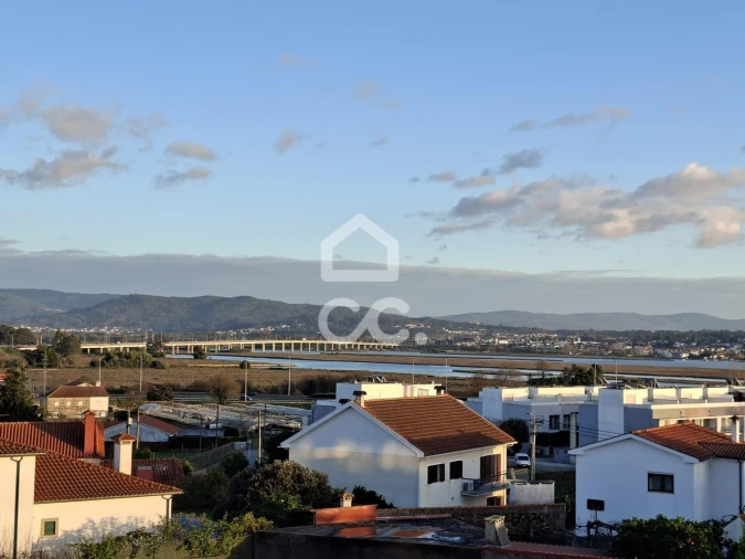 Moradia T3 para Venda em Santa Maria Maior e Monserrate e Meadela Foto 4