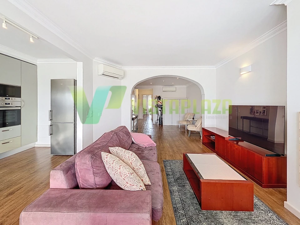 Apartamento T2 para Venda em Portimão Foto 4