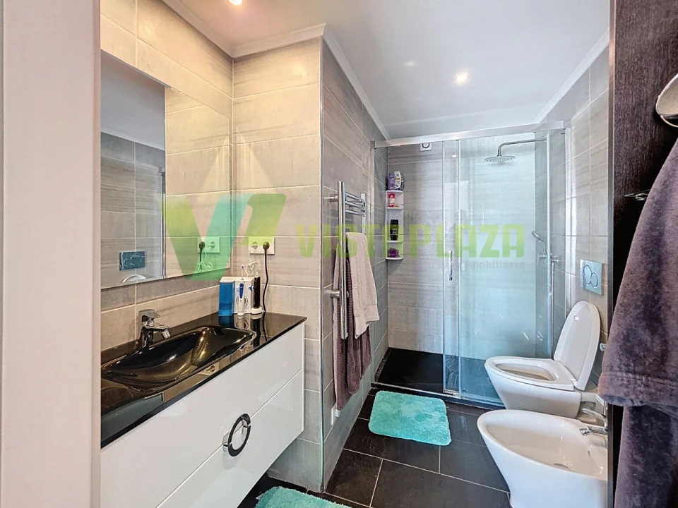 Apartamento T2 para Venda em Portimão Foto 25