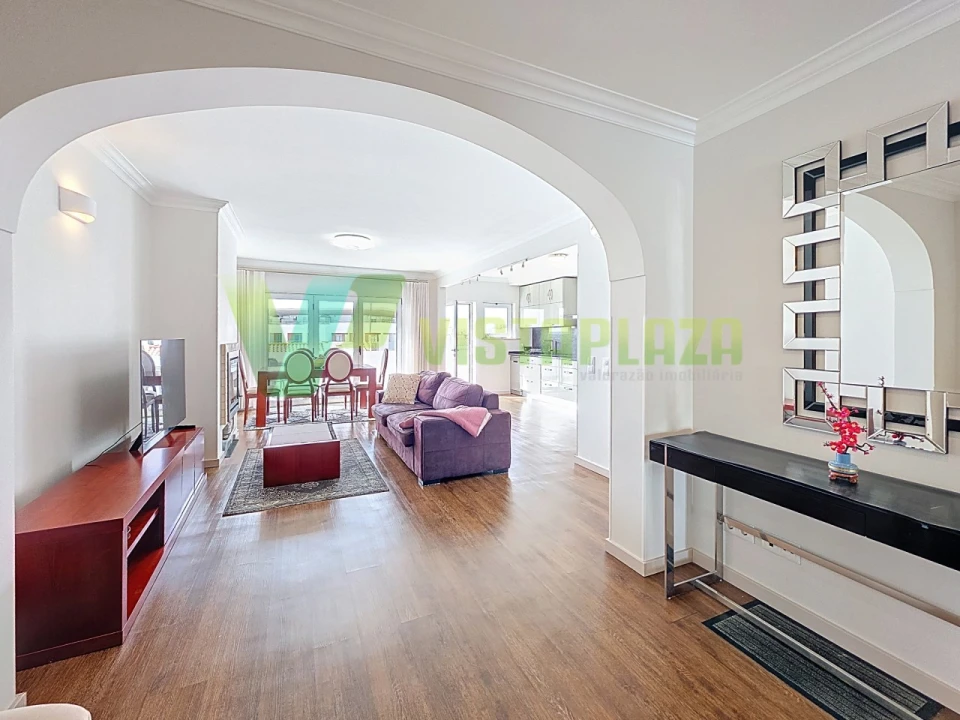 Apartamento T2 para Venda em Portimão Foto 3