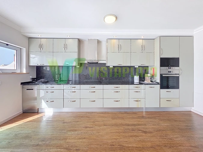 Apartamento T2 para Venda em Portimão Foto 9