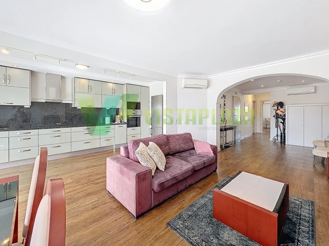 Apartamento T2 para Venda em Portimão Foto 5