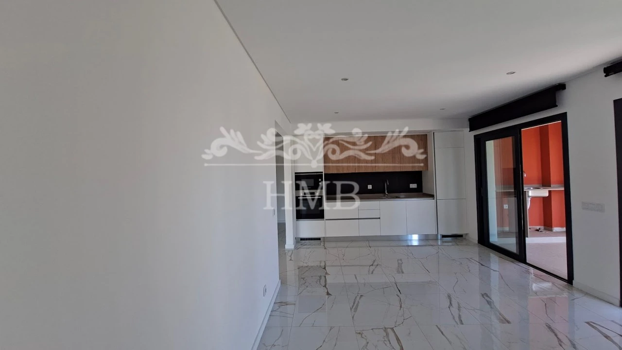 Apartamento T2 para Venda em Portimão Foto 4