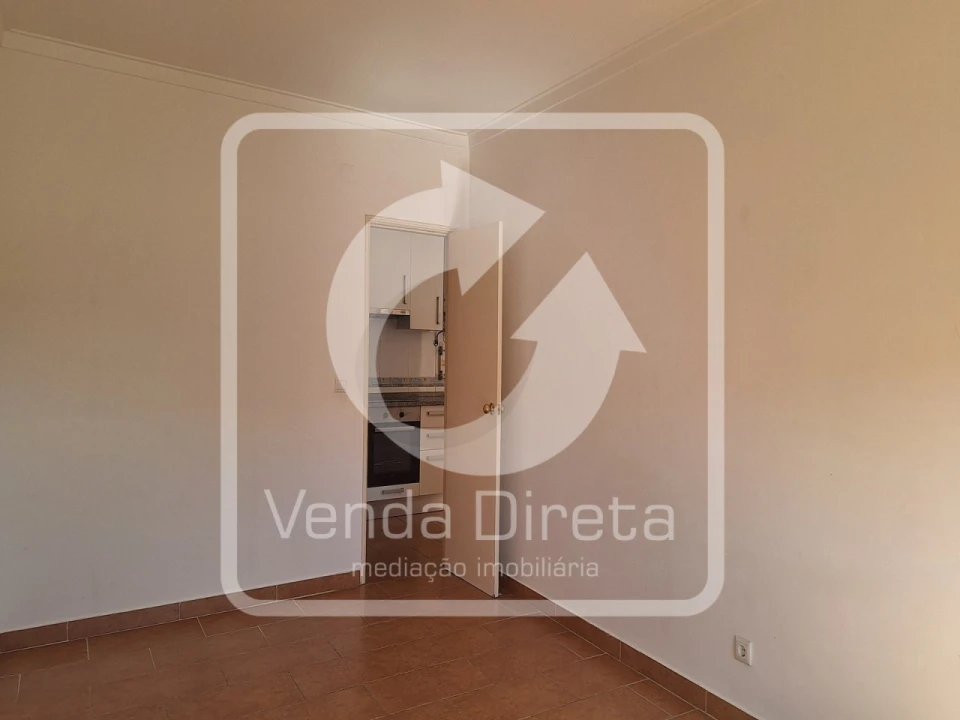 Apartamento T1 para Venda em Alto do Seixalinho, Santo André e Verderena Foto 15