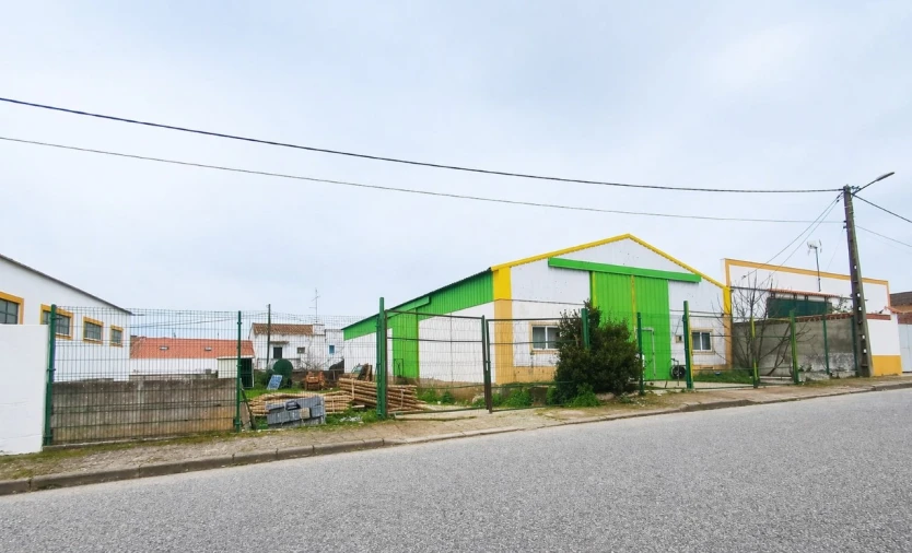 Armazém para Arrendamento em Alter do Chão Foto 2