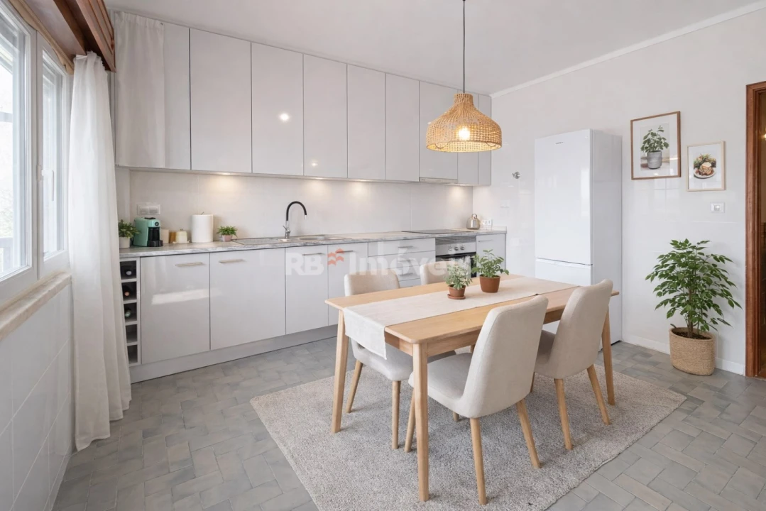 Apartamento T3 para Venda em Abrantes (São Vicente e São João) e Alferrarede Foto 1