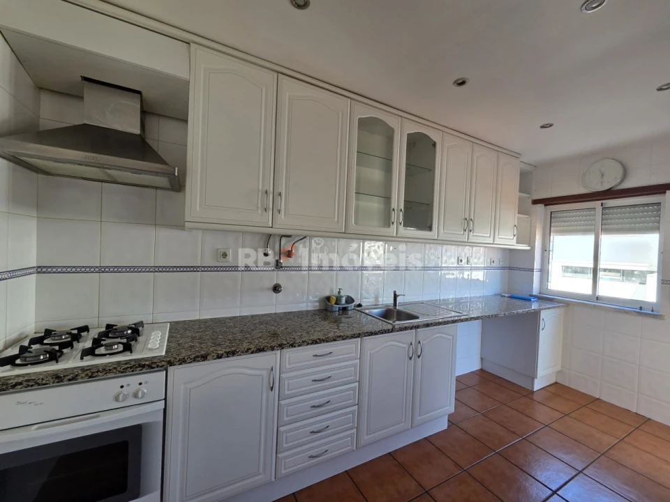 Apartamento T1 para Arrendamento em Nossa Sra de Fatima Foto 7