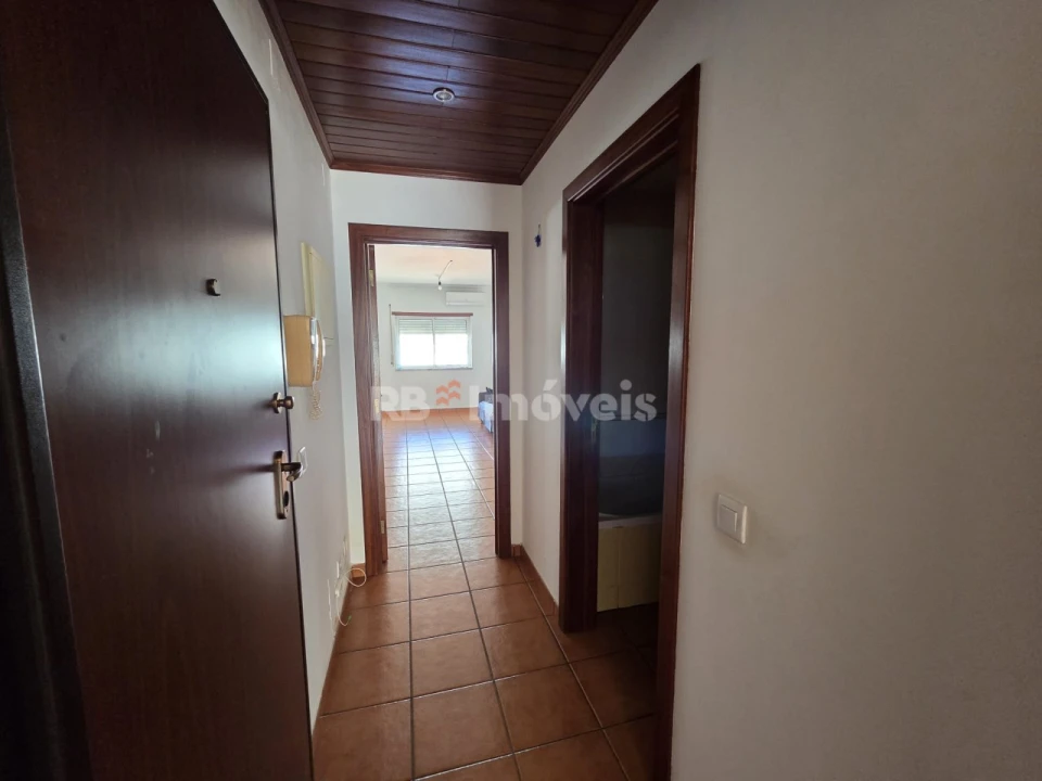 Apartamento T1 para Arrendamento em Nossa Sra de Fatima Foto 2