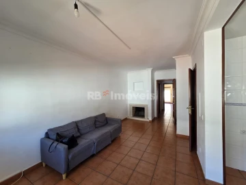 Apartamento T1 para Arrendamento em Nossa Sra de Fatima