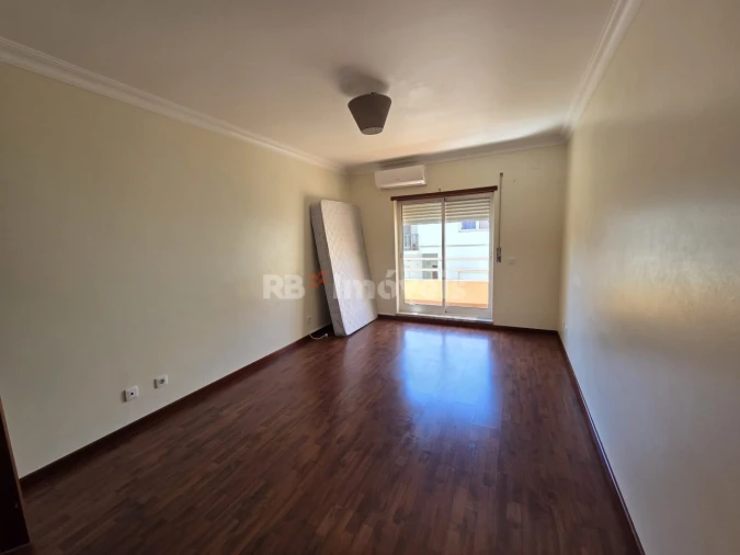 Apartamento T1 para Arrendamento em Nossa Sra de Fatima Foto 14