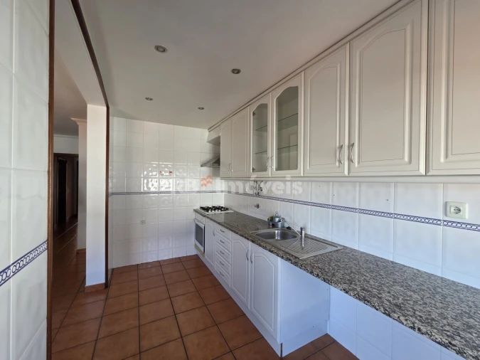 Apartamento T1 para Arrendamento em Nossa Sra de Fatima Foto 8