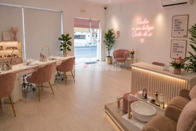 Loja para Venda em Torres Novas (São Pedro), Lapas e Ribeira Branca