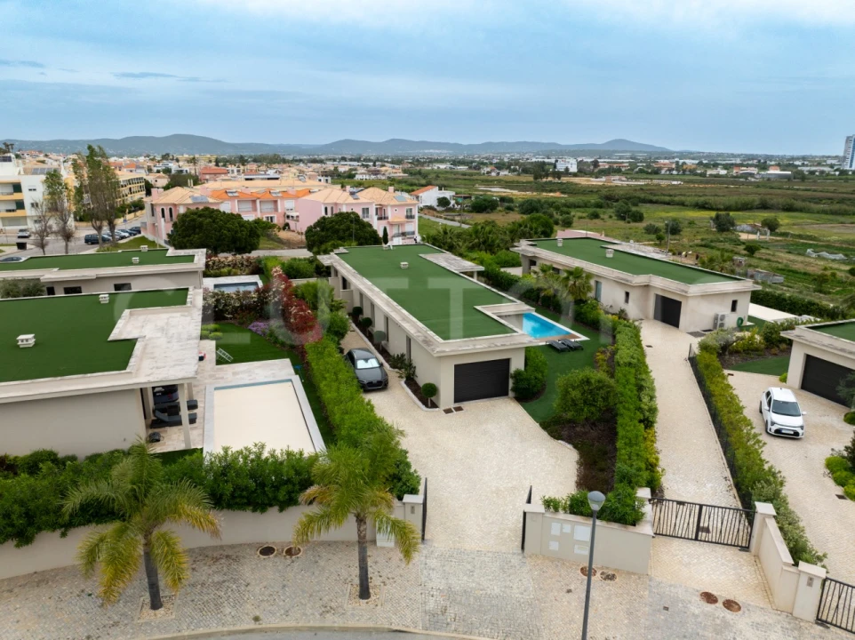 Moradia T3 para Venda em Montenegro Foto 68