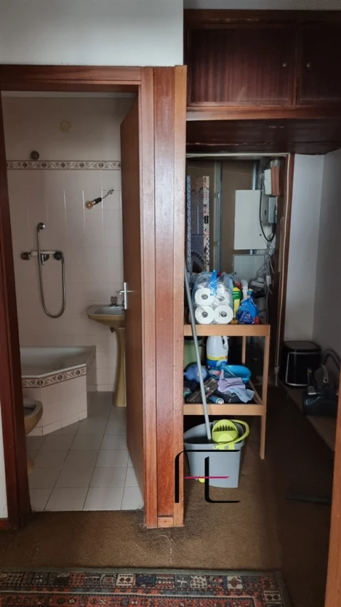 Apartamento T5 para Venda em Ramalde