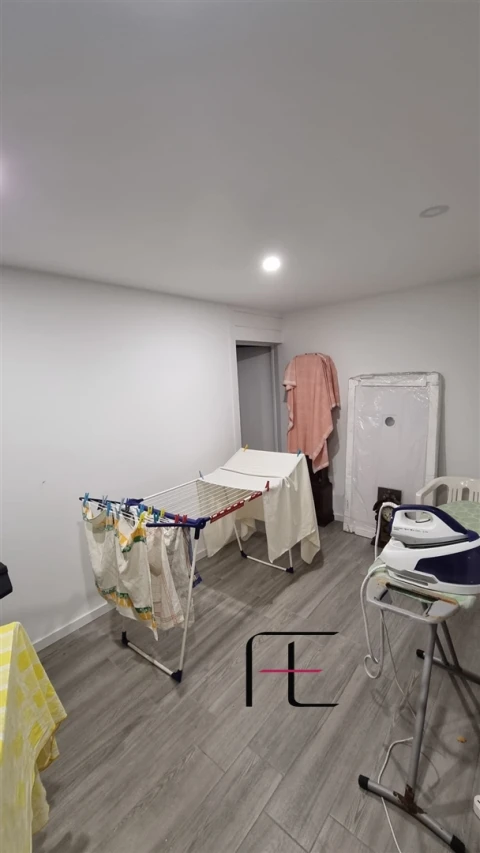 Apartamento T5 para Venda em Ramalde