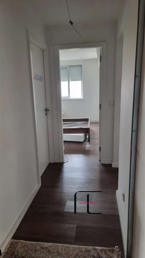 Apartamento T5 para Venda em Ramalde