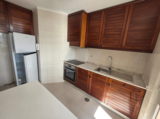 Apartamento T2 para Arrendamento em Rio Tinto Foto 3