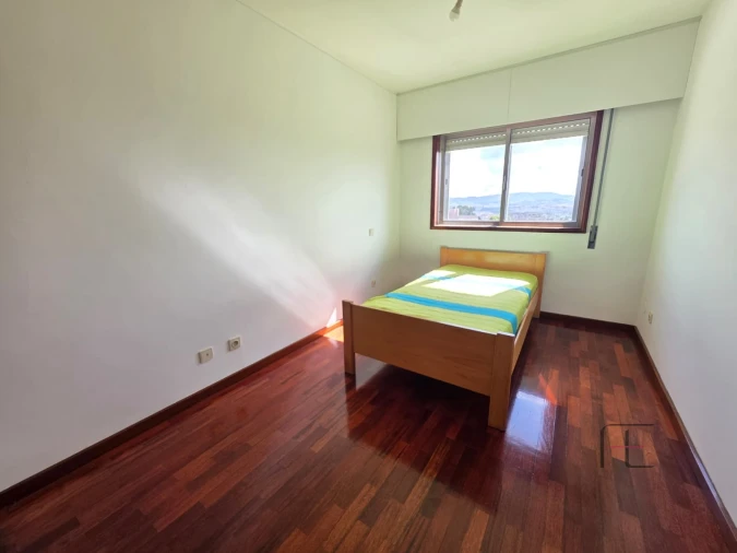 Apartamento T2 para Arrendamento em Rio Tinto Foto 11