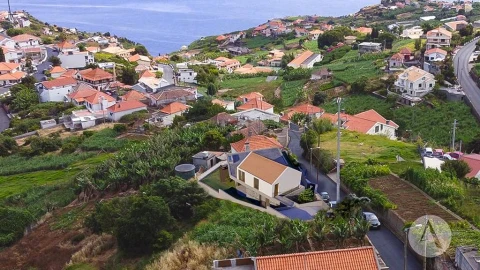 Terreno para Venda em Canhas