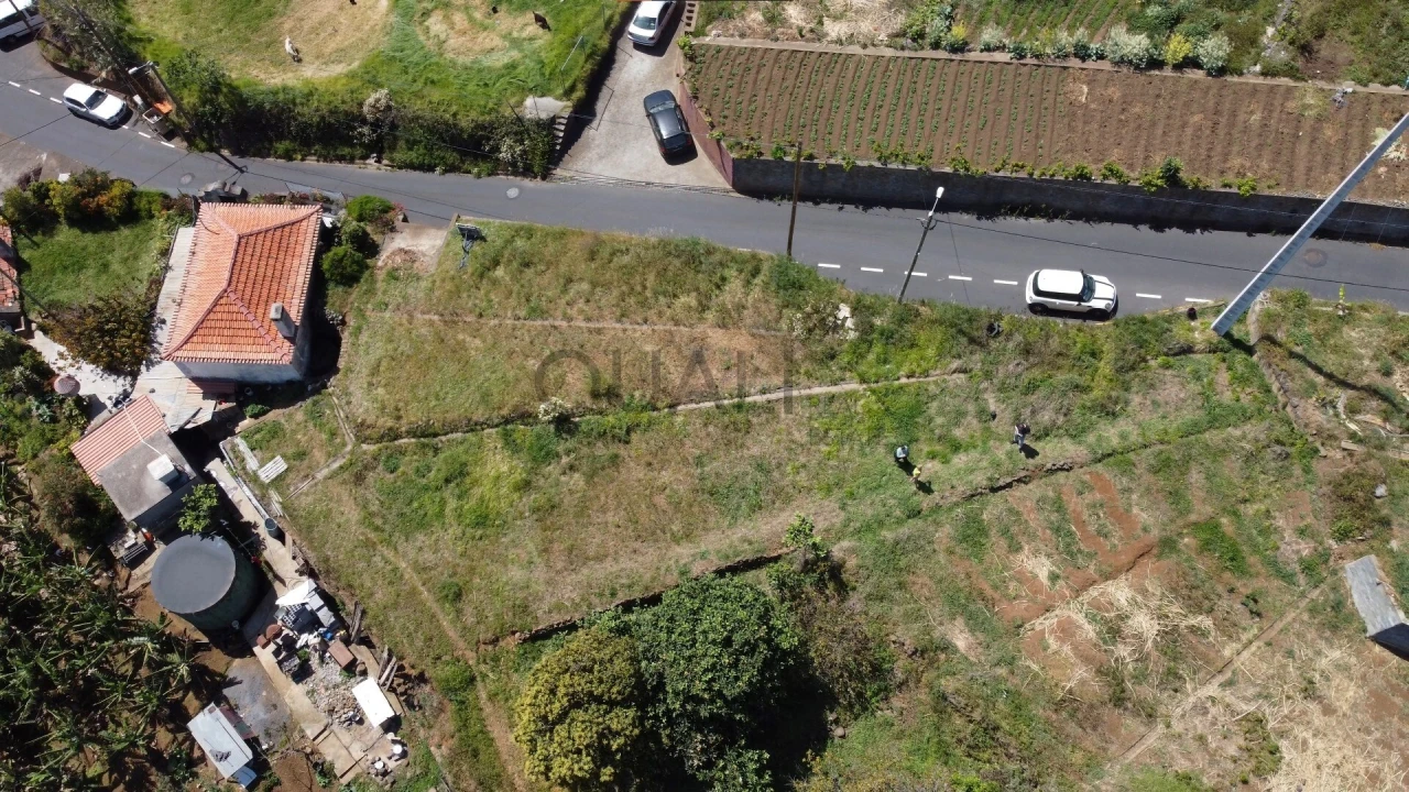Terreno para Venda em Canhas Foto 1