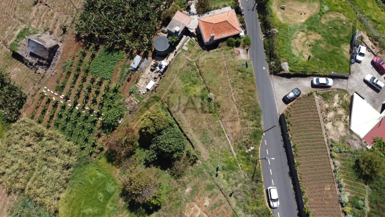 Terreno para Venda em Canhas Foto 3