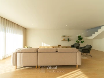 Moradia T3 para Venda em Caldas de Vizela (São Miguel e São João)